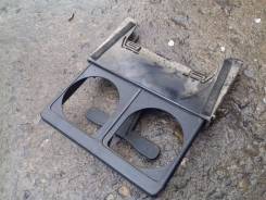 Подстаканник. Toyota Corolla, AE114, WZE110, CE113, AE112, CDE110, AE110, ZZE112, EE111, AE115, CE110, CE114, CE116, AE111, ZZE111, EE110 Toyota Sprin...