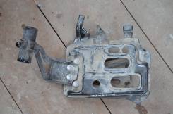 Кожух аккумулятора. Toyota Corolla, ZRE181 Двигатель 1ZRFE