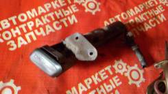 Омыватель фар. Toyota Avensis, AZT251L, AZT255W, ZZT251L, AZT250L, AZT255, ZZT251, ADT251, AZT250, AZT250W, ADT250, AZT251, AZT251W, CDT250, ZZT250