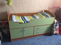 Кровати-чердаки.