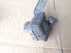 Блок abs. Toyota Passo, KGC10 Двигатель 1KRFE
