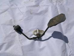 Педаль акселератора. Toyota: Corolla, Corolla Verso, Wish, Caldina, Allion, Isis, Corolla Fielder, Allex, Premio, Corolla Runx Двигатели: 1NZFE, 1ZZFE...