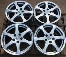 Nissan. 7.0x17, 5x114.30, ET45, ЦО 66,1 мм.