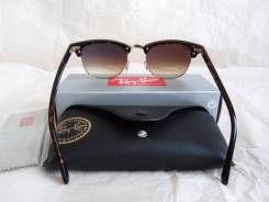 Очки Ray-Ban.