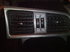 Панель рулевой колонки. Nissan Primera, P11