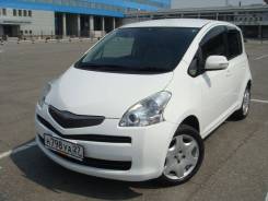 Toyota Ractis. Без водителя