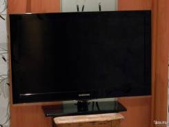 Samsung. 32" LCD (ЖК)