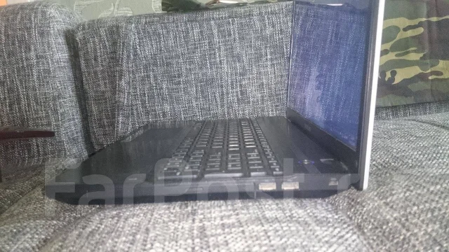 Samsung 300V5A-S08. 15.6", 2,1����, ��� 3072 ��, ���� 500���, WiFi: 1, Bluetooth: 1, ����������� �� 3��. ��� ����� �� ������������ ����