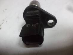 Датчик положения коленвала. Toyota: Corolla, Corolla Verso, Mark II Wagon Qualis, Previa, RAV4, Picnic Verso, Windom, Camry Gracia, Solara, Sienna, Pr...