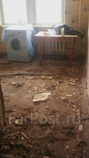 Демонтирую и вывезу деревянные проёмы и перегородки, половое покрытие в ...