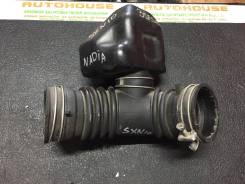 Патрубок воздухозаборника. Toyota Nadia, SXN10