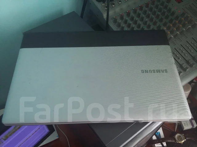 Samsung RV515. 15.6", 2,4����, ��� 1024 ��, ���� 300���, WiFi: 1, Bluetooth: 1, ����������� �� 2��. ����