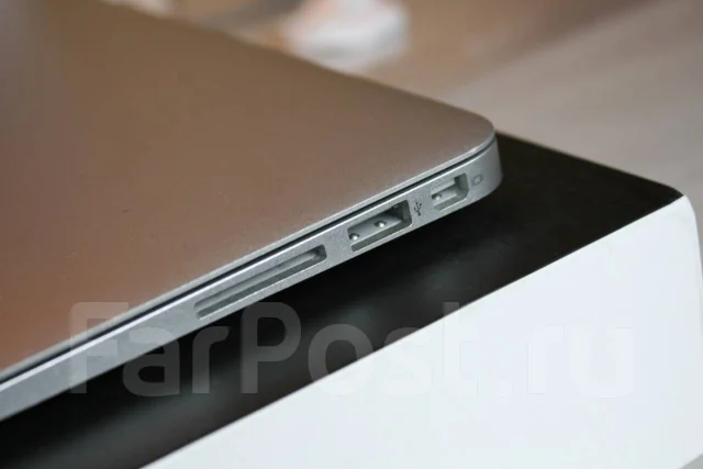 Apple MacBook Air 13 2010 Late. 13", 1,8����, ��� 2048 ��, ���� 256���, WiFi: 1, Bluetooth: 1 ����
