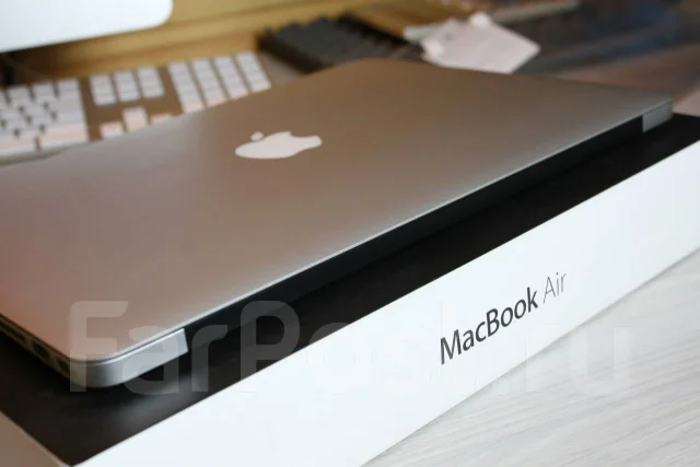 Apple MacBook Air 13 2010 Late. 13", 1,8����, ��� 2048 ��, ���� 256���, WiFi: 1, Bluetooth: 1 ����
