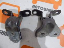 Петля двери на Hyundai i10 2007-2013, Hyundai i20 2008-2014, Hyundai Solaris/Accent IV 2010>, Kia Picanto 2011>, Kia RIO 2011> Hyundai