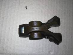 Коромысло клапана. Mitsubishi Lancer, CS3A Двигатель 4G18