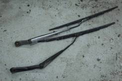 Держатель щетки стеклоочистителя. Nissan Skyline, ER33, ENR33, HR33, BCNR33, ECR33