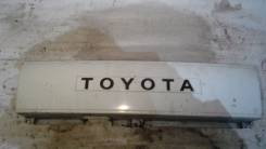 Решетка радиатора. Toyota Town Ace, KR26V, CR27V, KR26, CR36V, YR25, YR25V, CR27, CR36