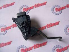 Педаль акселератора. Toyota GS300, GRS190, UZS190 Toyota Crown, GRS180, GRS181, GRS182, UZS186, UZS187, GRS183, GRS184 Toyota Crown Majesta, GRS181, G...