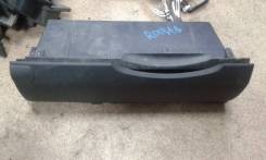 Бардачок. Toyota Ractis, NCP100 Двигатель 1NZFE