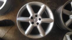 Nissan. 8.0x18, 5x114.30, ET-30