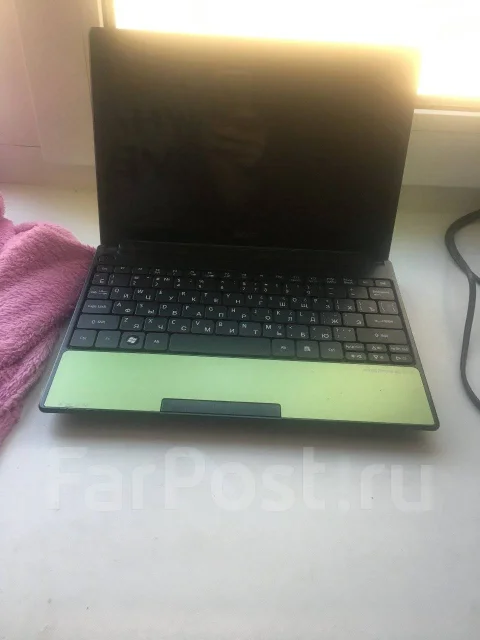 Acer Aspire One 522-C58grgr. 10.1", ���� 320���, WiFi: 1, Bluetooth: 1, ����������� �� 5��. ����