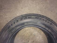 Bridgestone Blizzak Revo. Всесезонные, износ: 40%, 2 шт