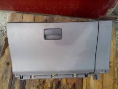 Бардачок. Nissan Primera, P11