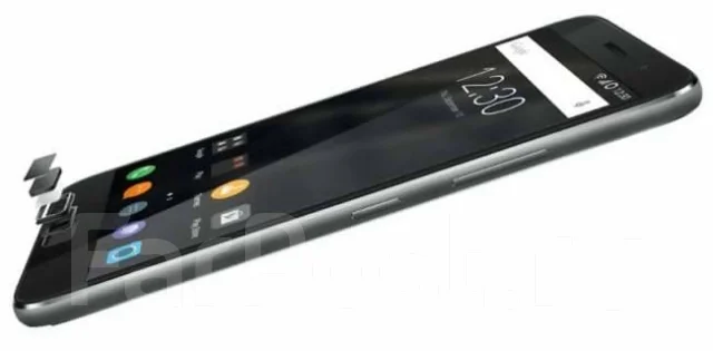 ZUK Z1. �/� ����