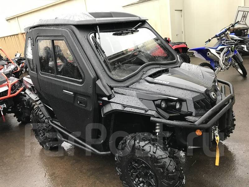 Квадроцикл BRP can am Commander 1000 XT