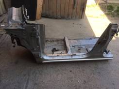 Стойка кузова. Toyota Kluger V, MCU25W
