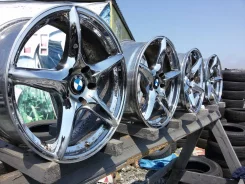 Carmani. 8.5/9.5x19", 5x120, ET15/22, �� 74���. ����