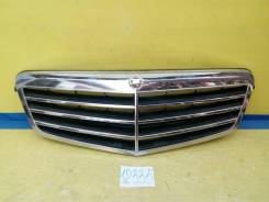 Решетка радиатора. Mercedes-Benz