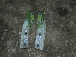 Крепление капота. Nissan Moco, MG21S Двигатель K6A
