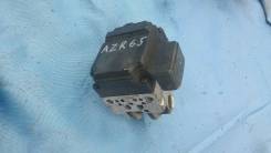 Блок abs. Toyota Noah, AZR65 Двигатель 1AZFSE