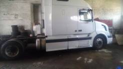 Volvo VNL 670. Продам тигач Volvo VNL г 2003, 15 000 куб. см., 20 000 кг.