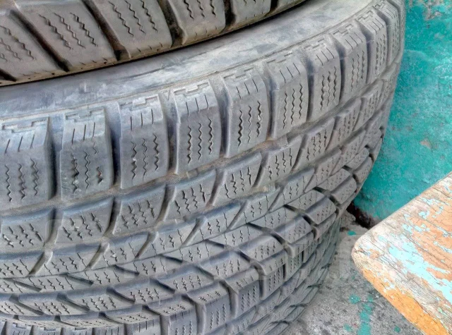 Hankook Winter Radial W400. ������, ��� �����, 2003 ���, �/�, ����� 40 % ����