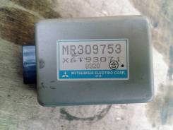 Блок управления зеркалами. Mitsubishi Pajero, V55W, V25W, V45W, V46W, V46V, V26WG, V21W, V46WG