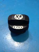 Крышка топливного бака. Volkswagen: Passat, Bora, Corrado, Jetta, Scirocco, Vento, Golf, Polo, Fox Skoda Superb Audi: S6, S8, TT, S3, V8, S4, 80, 90...