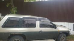 Nissan Terrano. автомат, 4wd, 2.7 (95 л.с.), дизель, 240 тыс. км