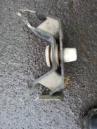 Подушка коробки передач. Toyota Hilux Surf, TRN215, RZN215 Toyota Land Cruiser Prado, RZJ120W, TRJ125, RZJ120, TRJ120, RZJ125 Двигатели: 3RZFE, 2TRFE...