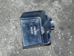 Кронштейн под аккумулятор. Nissan Moco, MG21S Двигатель K6A