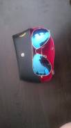 Очки Ray-Ban.