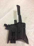 Бачок стеклоомывателя. Toyota Verossa, GX115, GX110, JZX110 Toyota Mark II Wagon Blit, GX110, JZX110, GX115, JZX115 Двигатели: 1GFE, 1JZFSE, 1JZGTE, 1...