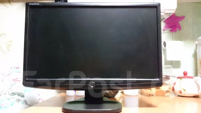 eMachines. 19" ����