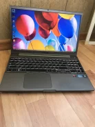 Samsung 700Z5A. 15.6", 2,5����, ��� 6 ��, ���� 1 000���, WiFi: 1, Bluetooth: 1, ����������� �� 4��. ����