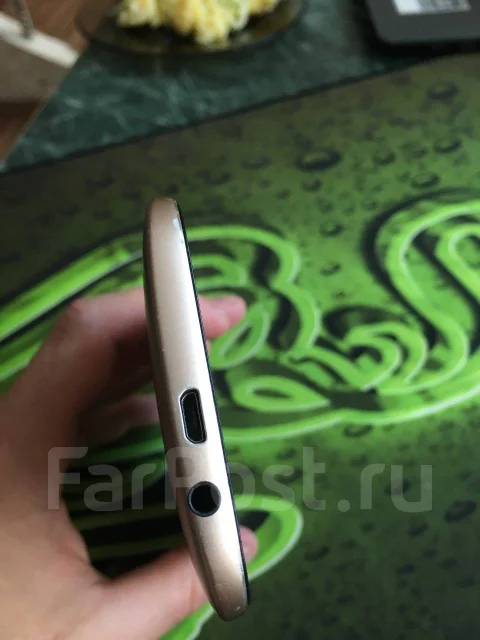 HTC One M8. �/� ����