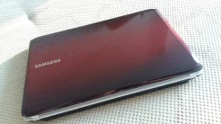Samsung R530. 15.6", 2,3����, ��� 4 ��, ���� 500���, WiFi, Bluetooth, ����������� �� 3��. ����