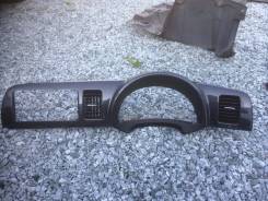 Консоль панели приборов. Toyota Wish, ANE11, ZNE10, ANE10, ZNE14, ANE10G, ZNE14G, ZNE10G, ANE11W Двигатели: 1ZZFE, 1AZFSE, D4, 1AZFE