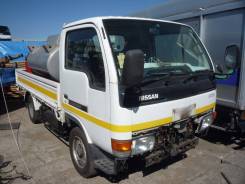 Кабина. Nissan Atlas, P8F23 Двигатель TD27